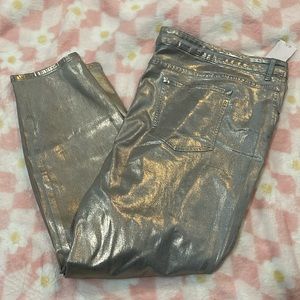 NWT women’s shiny LOGO skinny jeans 30w